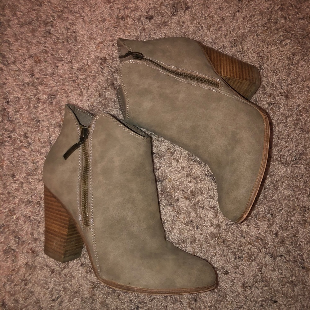 Tan Boot